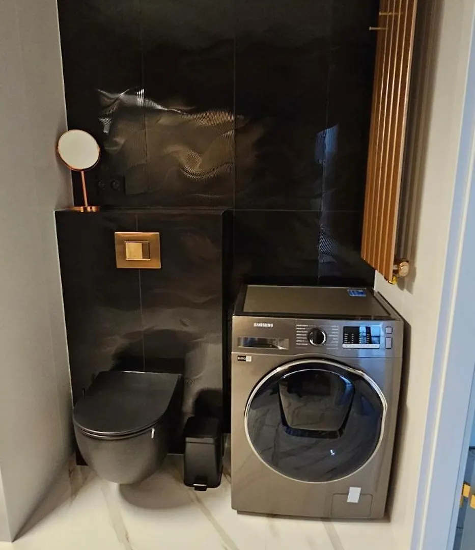 Copper Apartment By The European Solidarity Centre 格但斯克