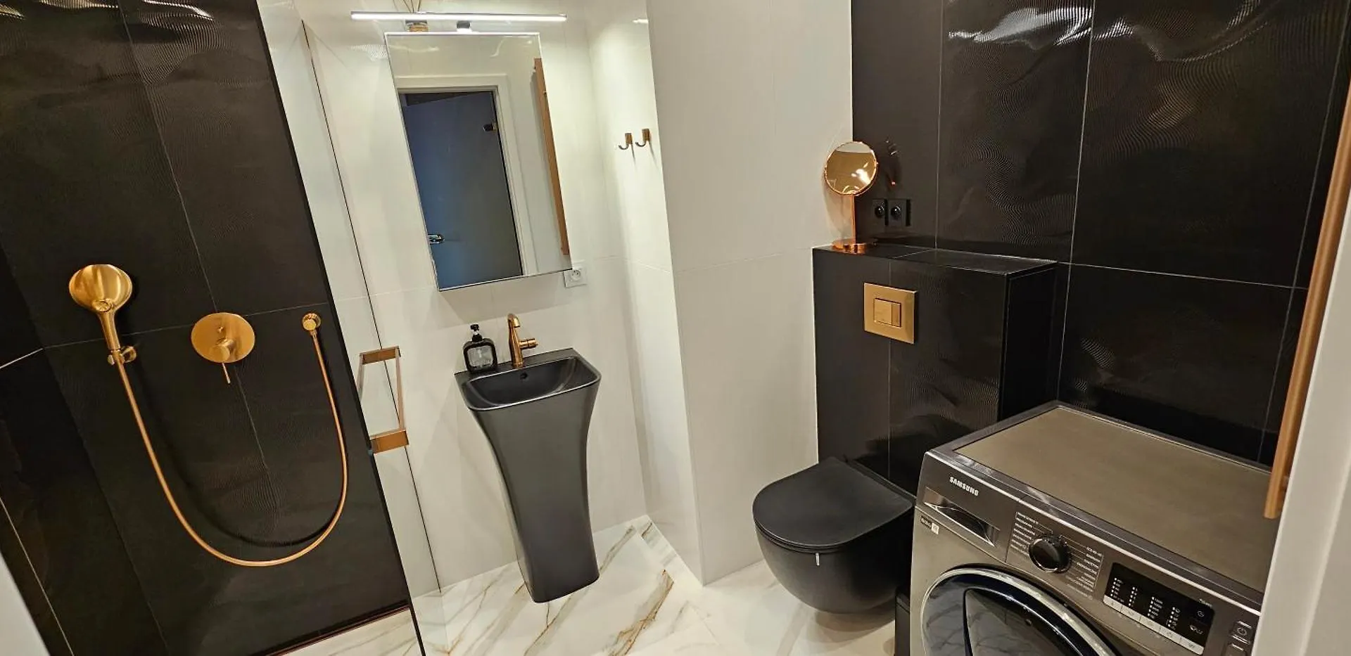 Copper Apartment By The European Solidarity Centre Gdansk 0*,  Poland